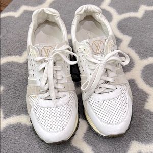 Louis Vuitton run away sneakers
